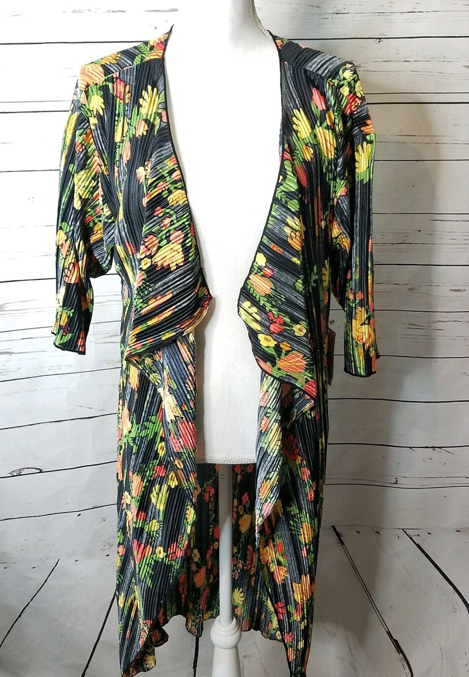 NWT LuLaRoe SHIRLEY Small Wild Flowers Black Floral Long Kimono Cover Up S